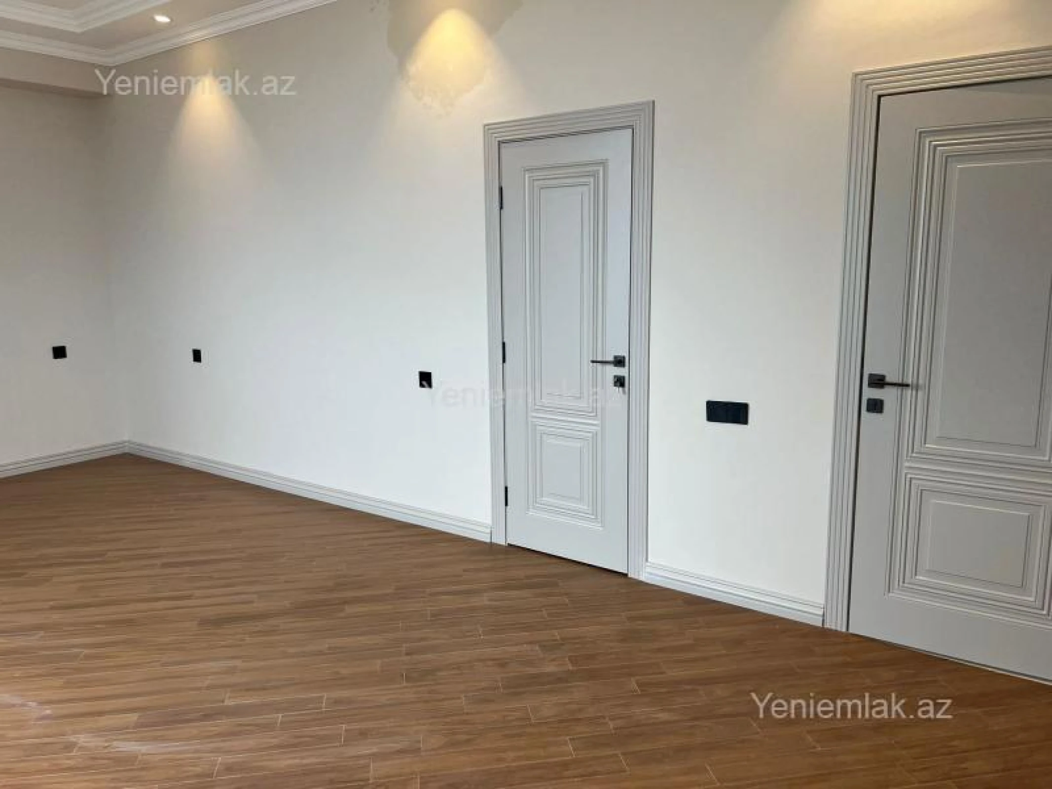Satılır 4 otaqlı yeni tikili 200 m²