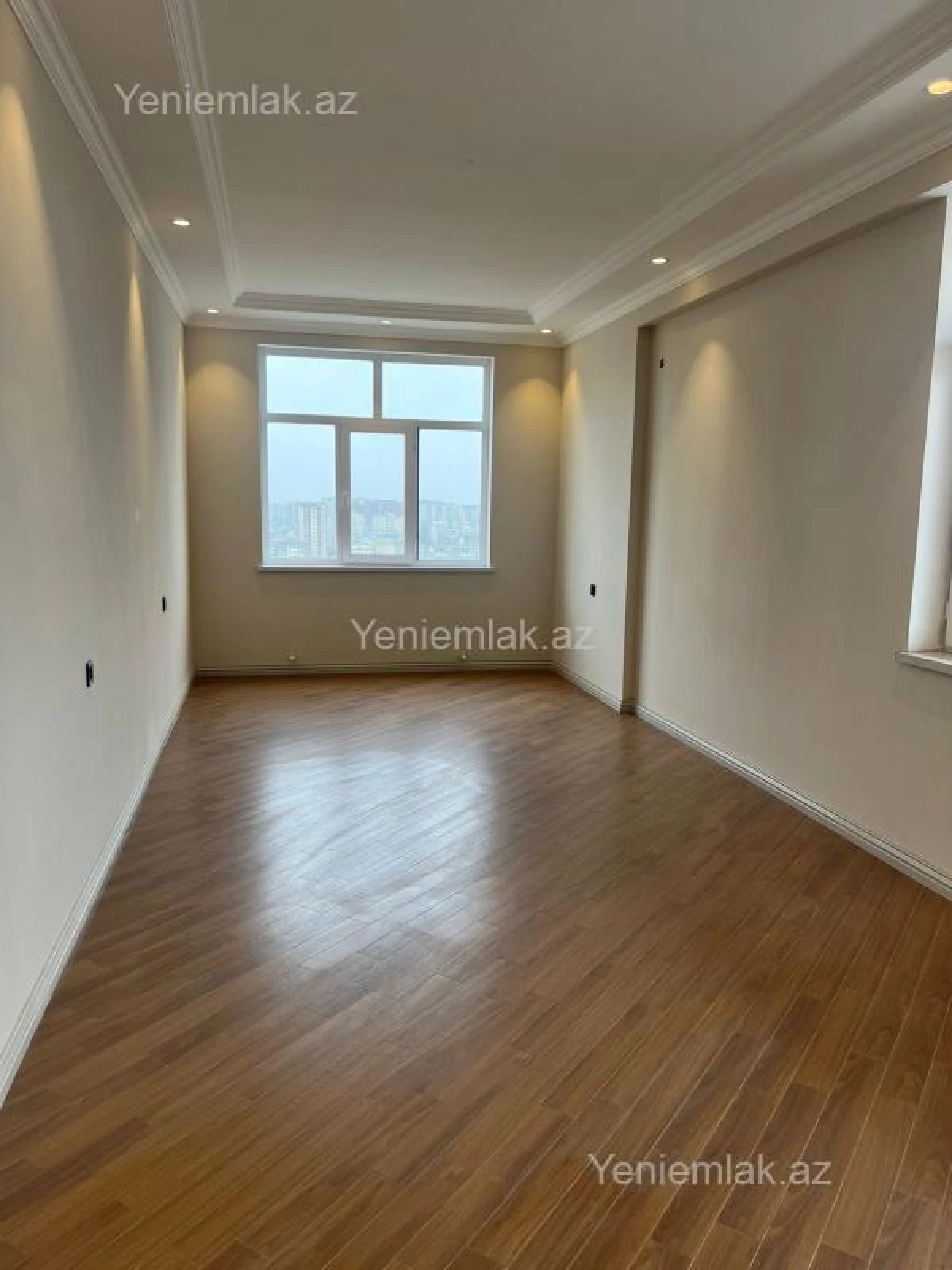 Satılır 4 otaqlı yeni tikili 200 m²