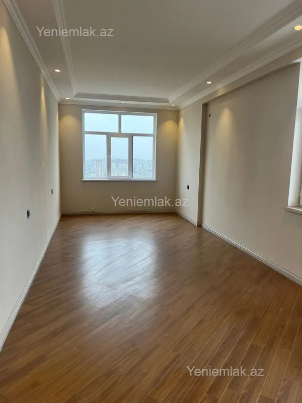 Satılır 4 otaqlı yeni tikili 200 m²
