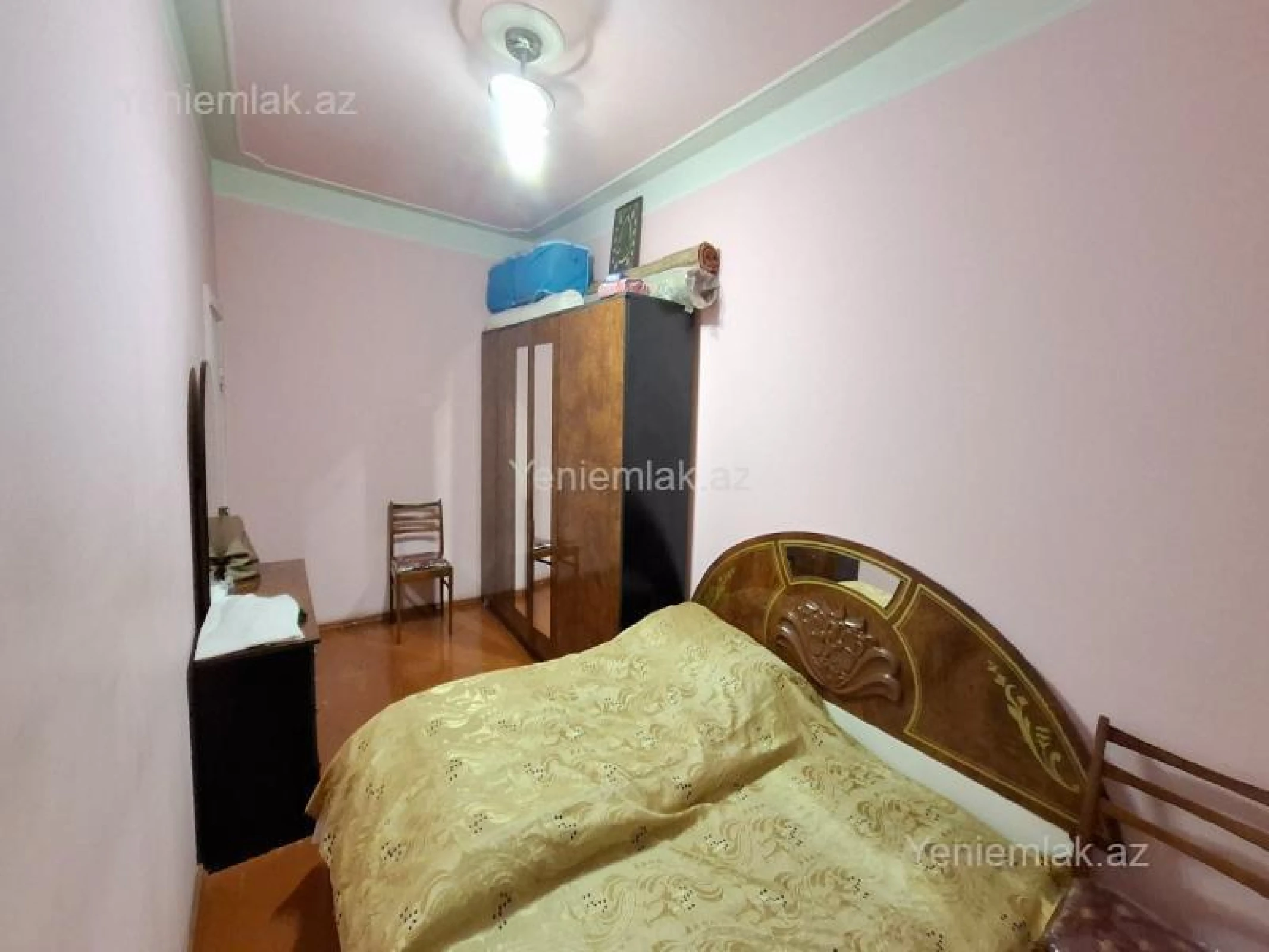 Satılır 2 otaqlı köhnə tikili 53 m²