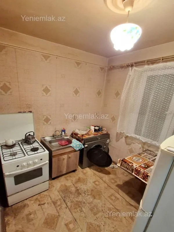 Satılır 2 otaqlı köhnə tikili 53 m²