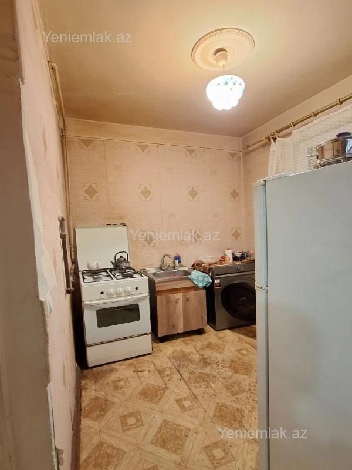 Satılır 2 otaqlı köhnə tikili 53 m²