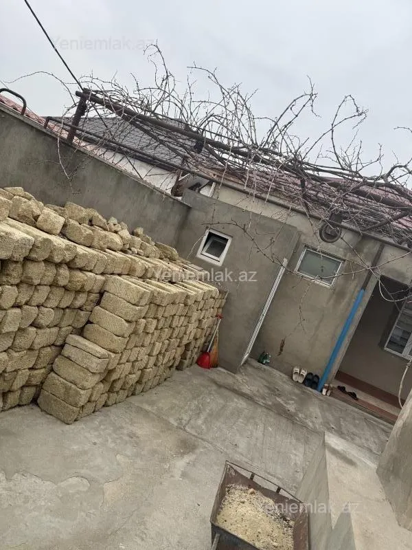 Satılır 2 otaqlı həyət evi 50 m²