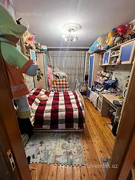 Satılır 5 otaqlı köhnə tikili 110 m²