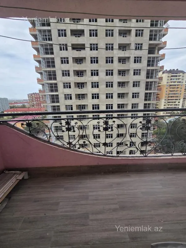 Satılır 3 otaqlı yeni tikili 125 m²