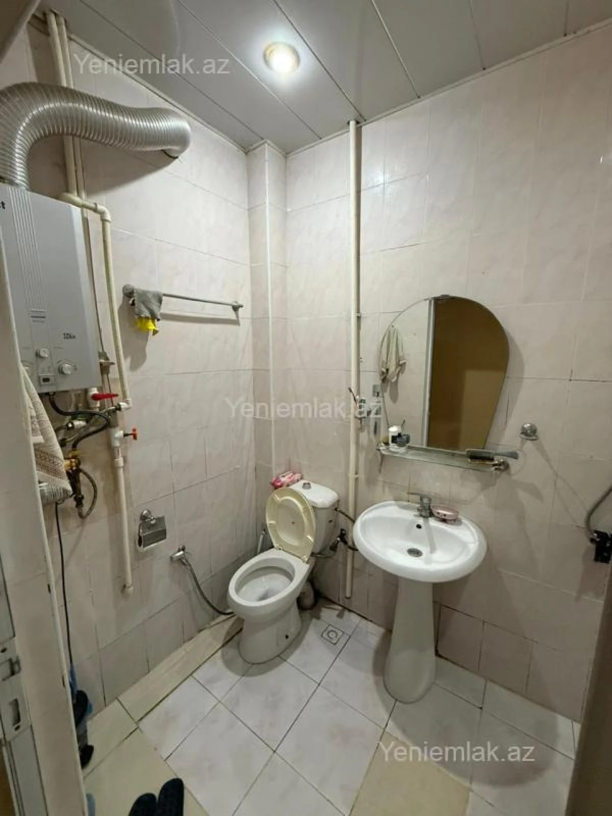 Satılır 2 otaqlı köhnə tikili 54 m²