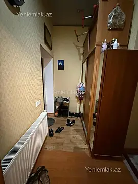 Satılır 2 otaqlı köhnə tikili 54 m²