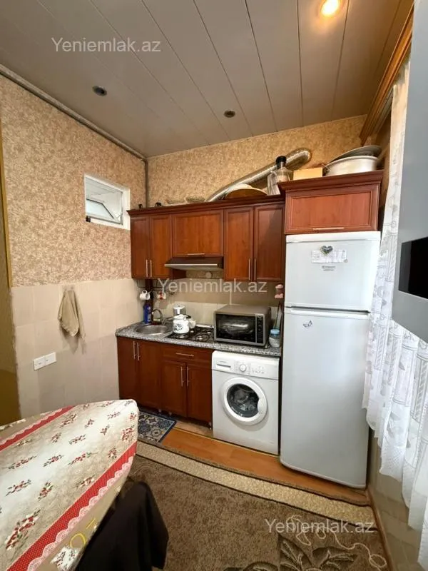 Satılır 2 otaqlı köhnə tikili 54 m²