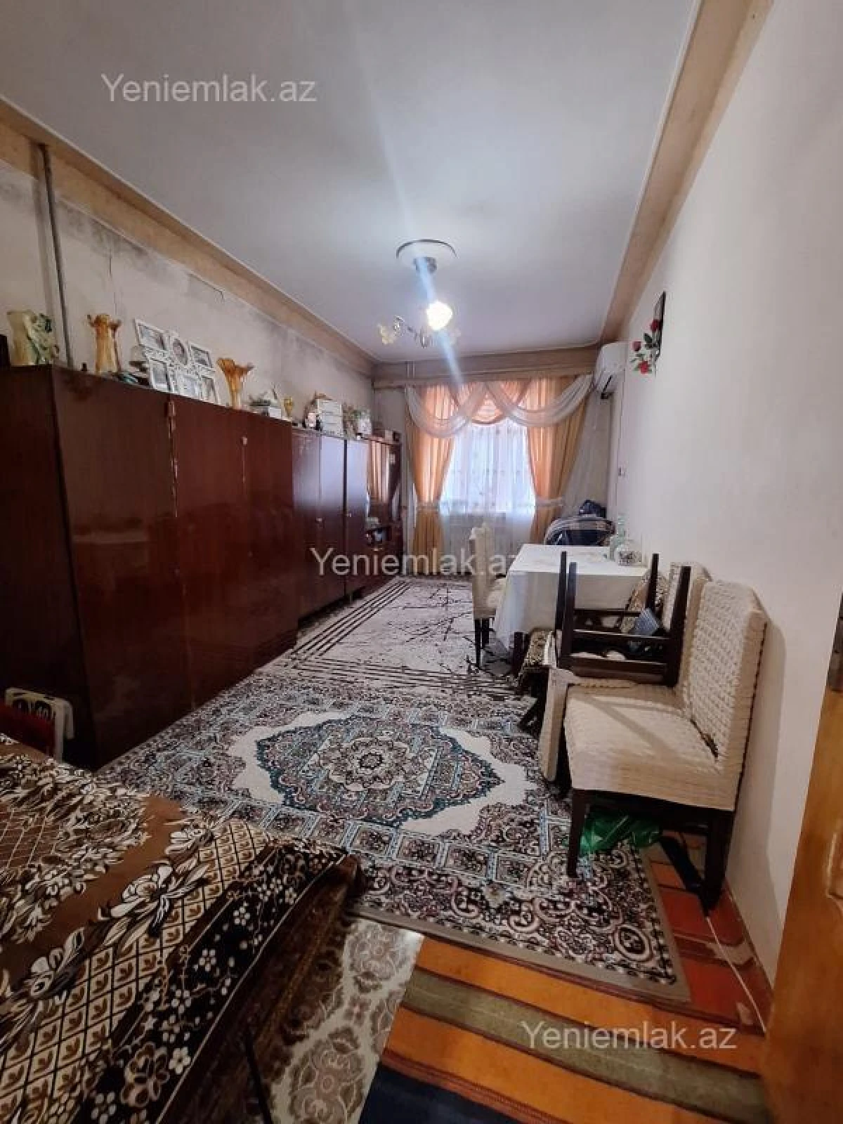 Satılır 2 otaqlı köhnə tikili 60 m²