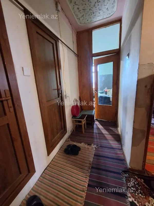 Satılır 2 otaqlı köhnə tikili 60 m²