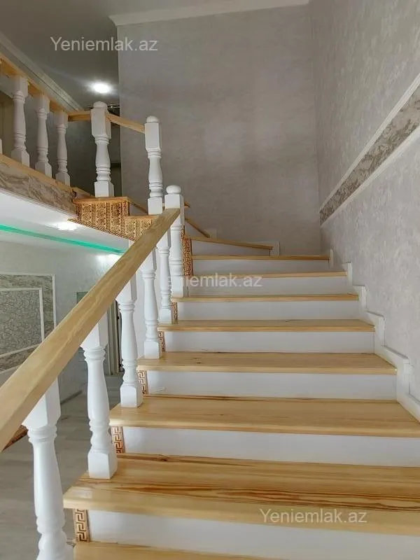 Satılır 6 otaqlı həyət evi 150 m²