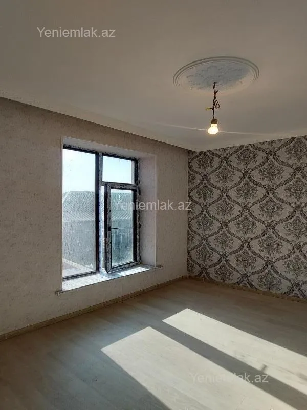 Satılır 6 otaqlı həyət evi 150 m²