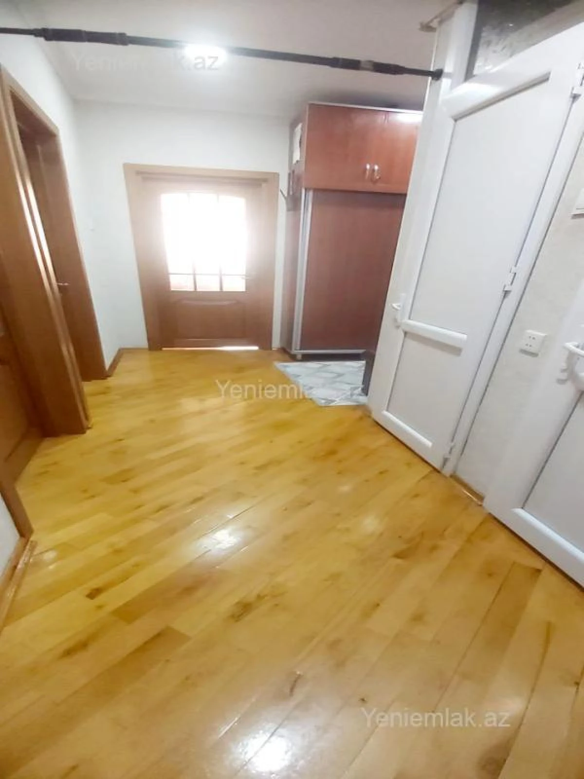 Satılır 3 otaqlı köhnə tikili 82.8 m²