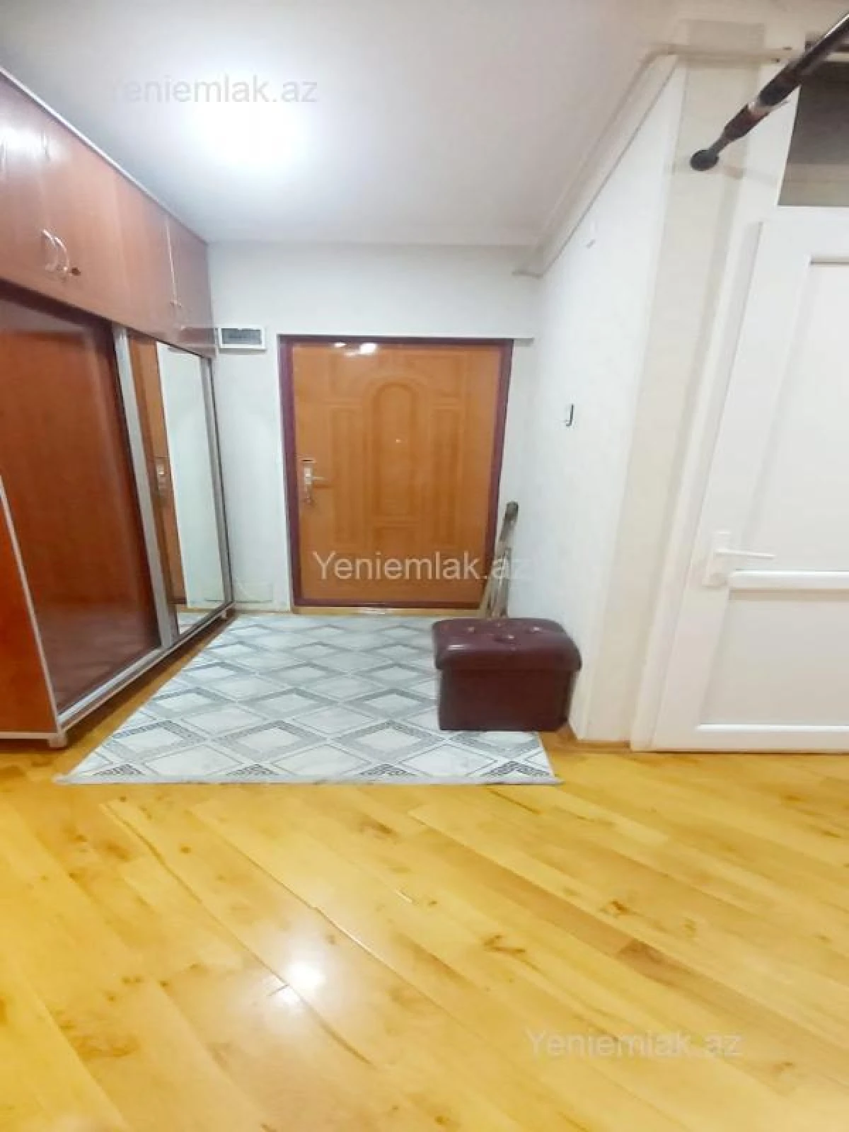 Satılır 3 otaqlı köhnə tikili 82.8 m²