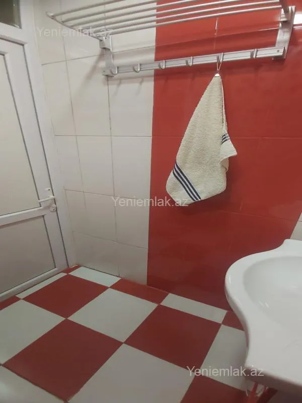 Satılır 3 otaqlı köhnə tikili 82.8 m²