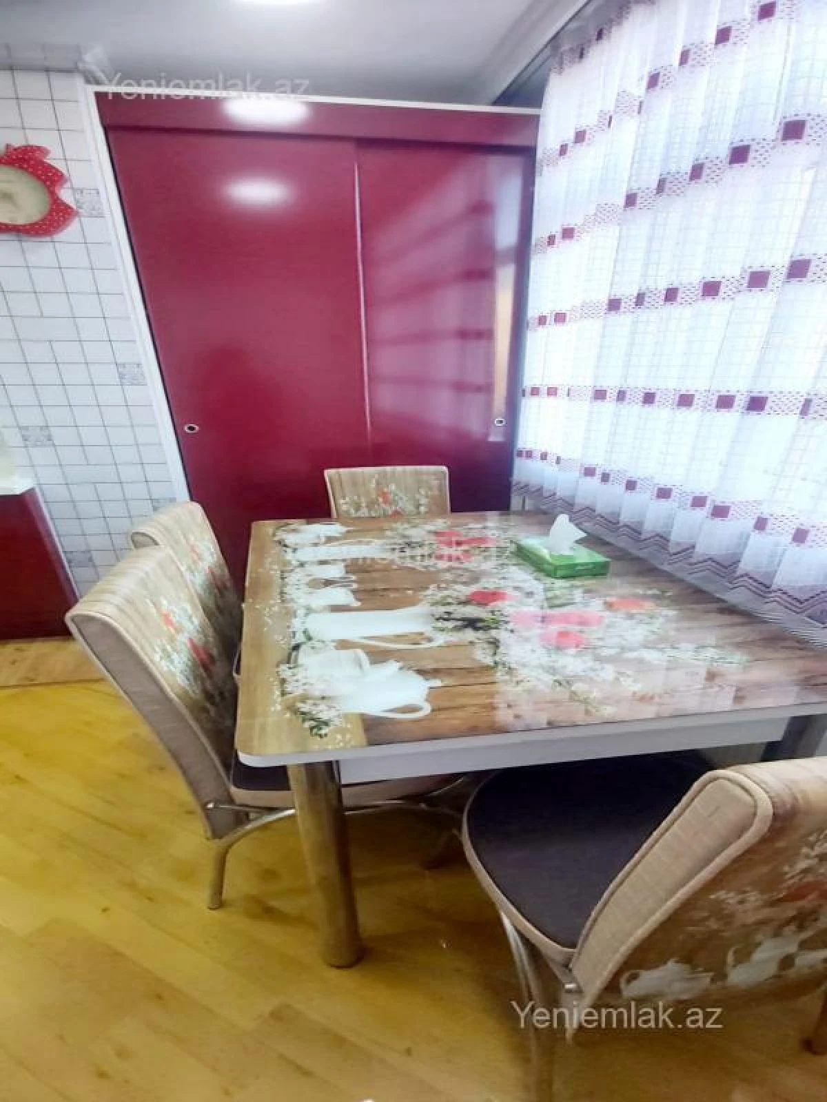 Satılır 3 otaqlı köhnə tikili 82.8 m²