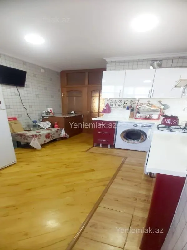 Satılır 3 otaqlı köhnə tikili 82.8 m²