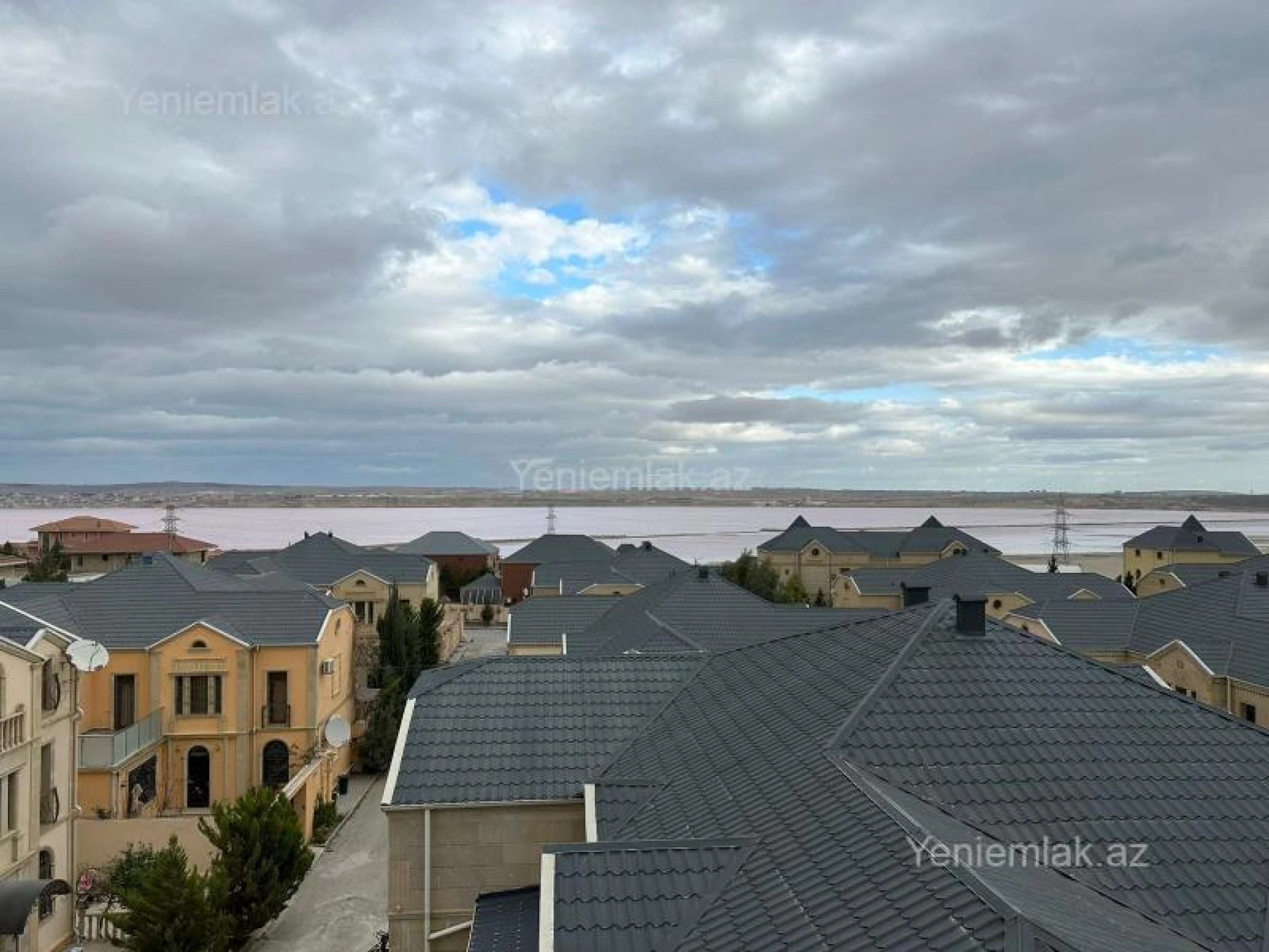 Satılır 2 otaqlı yeni tikili 62 m²