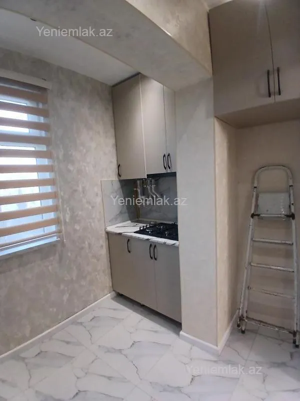 Satılır 2 otaqlı köhnə tikili 45 m²