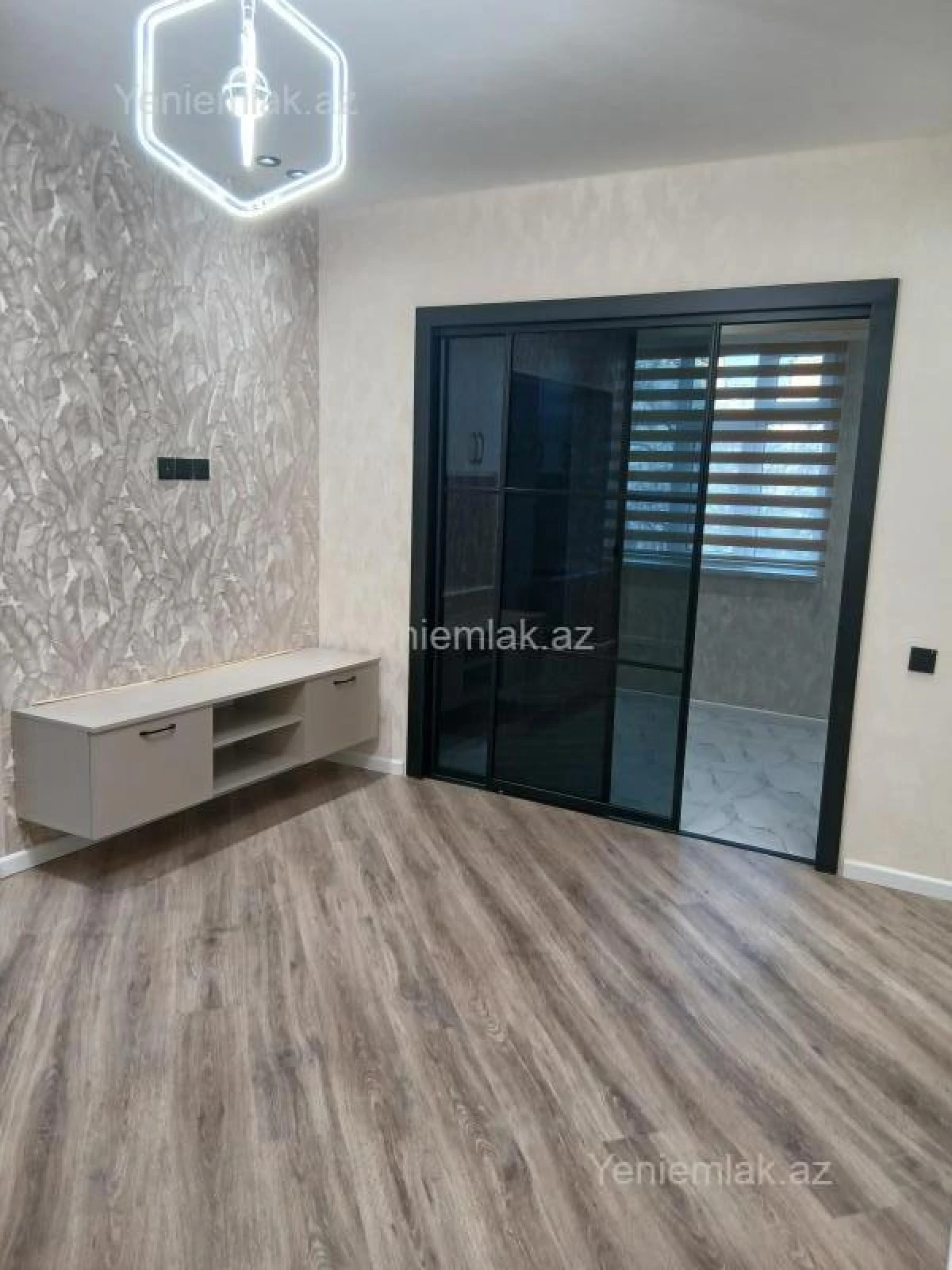 Satılır 2 otaqlı köhnə tikili 45 m²