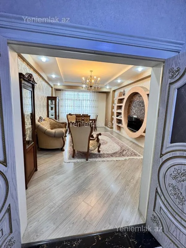 Satılır 4 otaqlı yeni tikili 155.8 m²