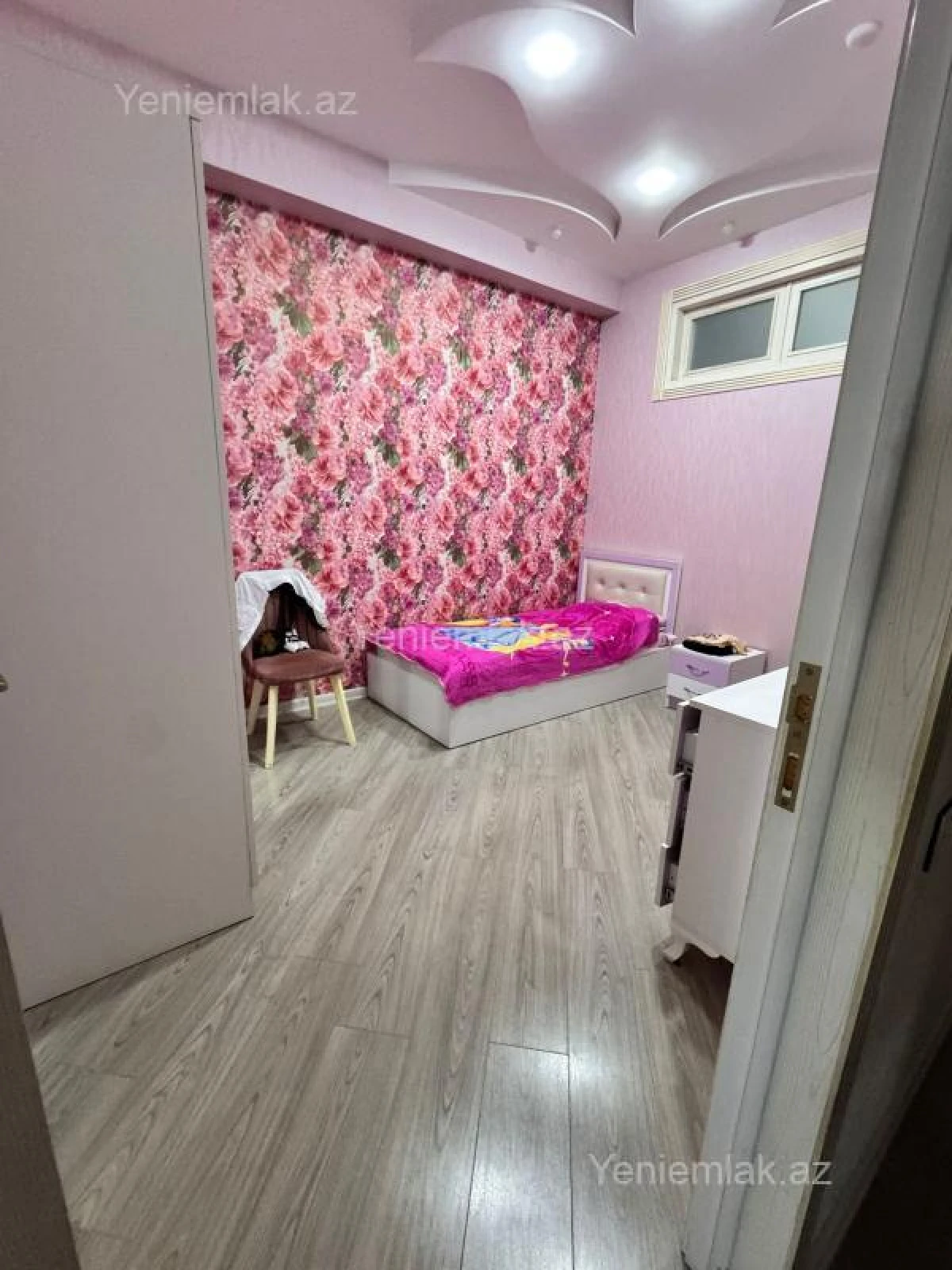 Satılır 4 otaqlı yeni tikili 155.8 m²