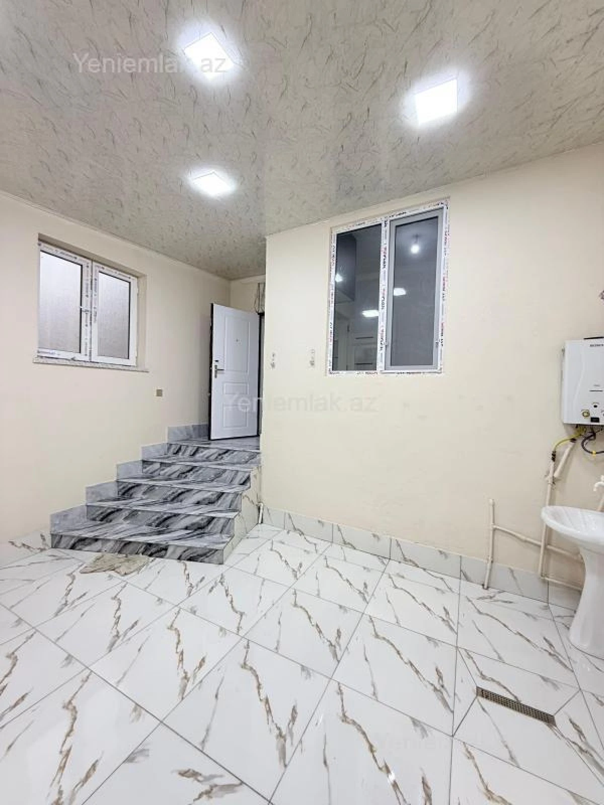 Satılır 3 otaqlı həyət evi 55 m²