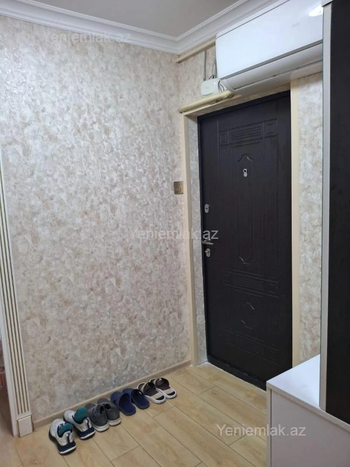 Satılır 4 otaqlı köhnə tikili 93 m²