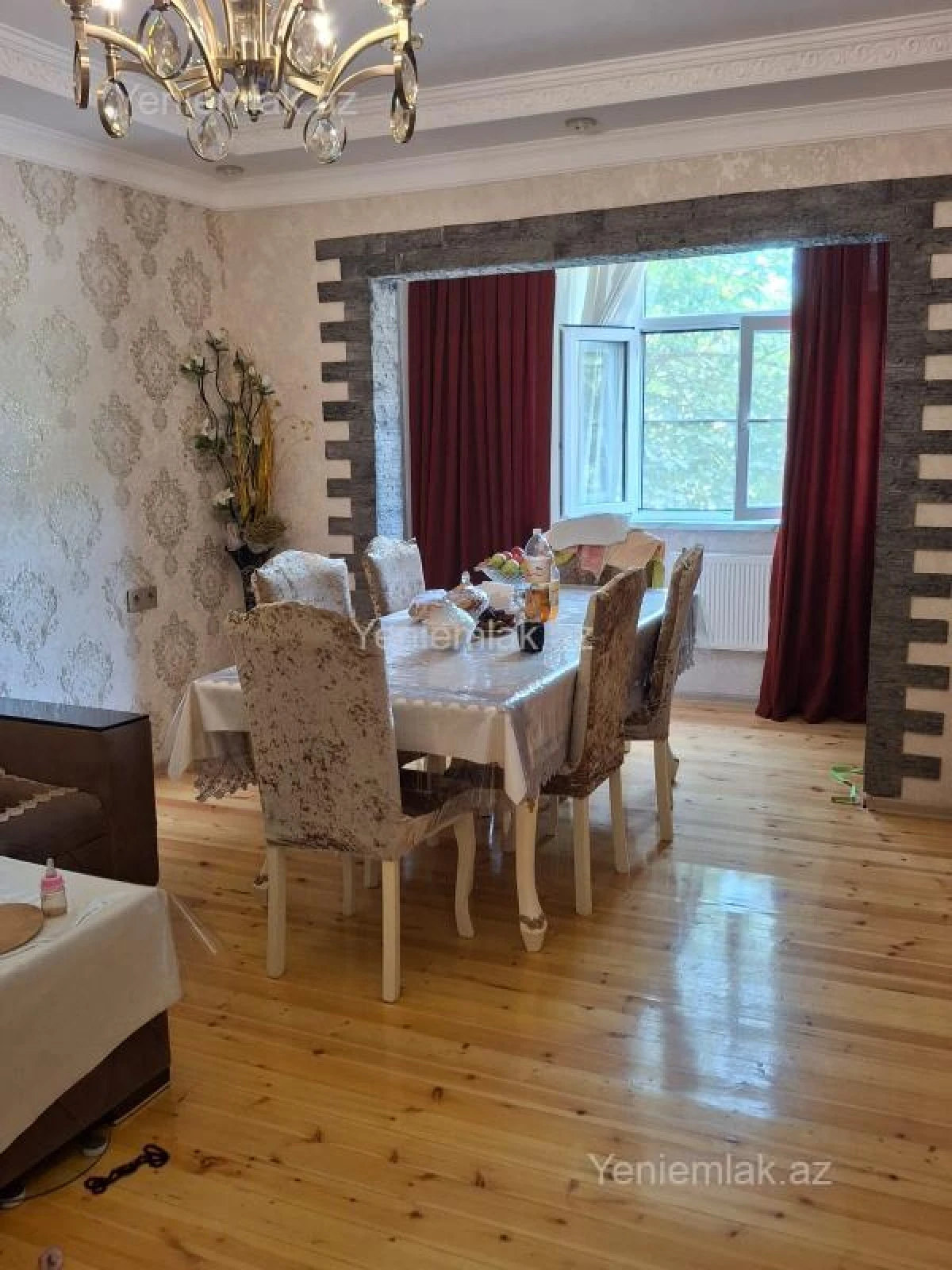 Satılır 4 otaqlı köhnə tikili 93 m²