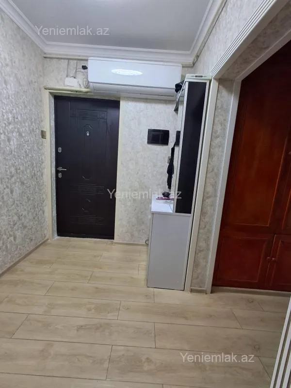 Satılır 4 otaqlı köhnə tikili 93 m²