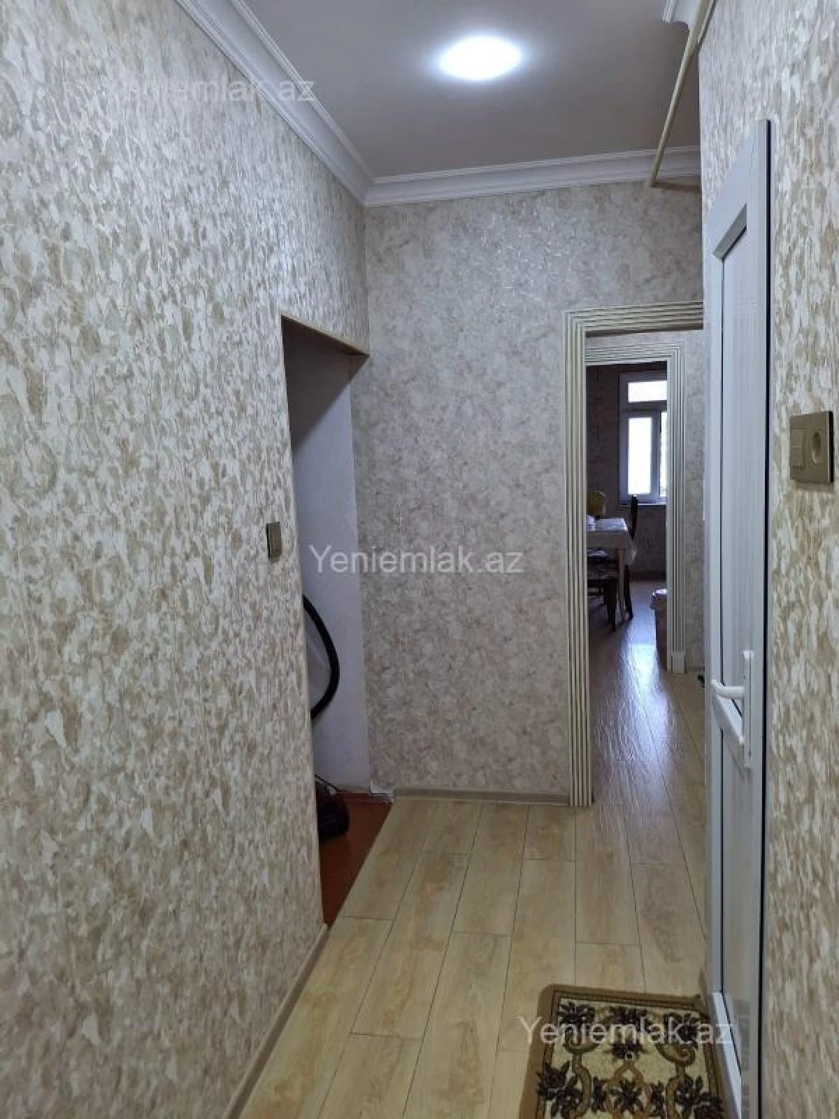 Satılır 4 otaqlı köhnə tikili 93 m²