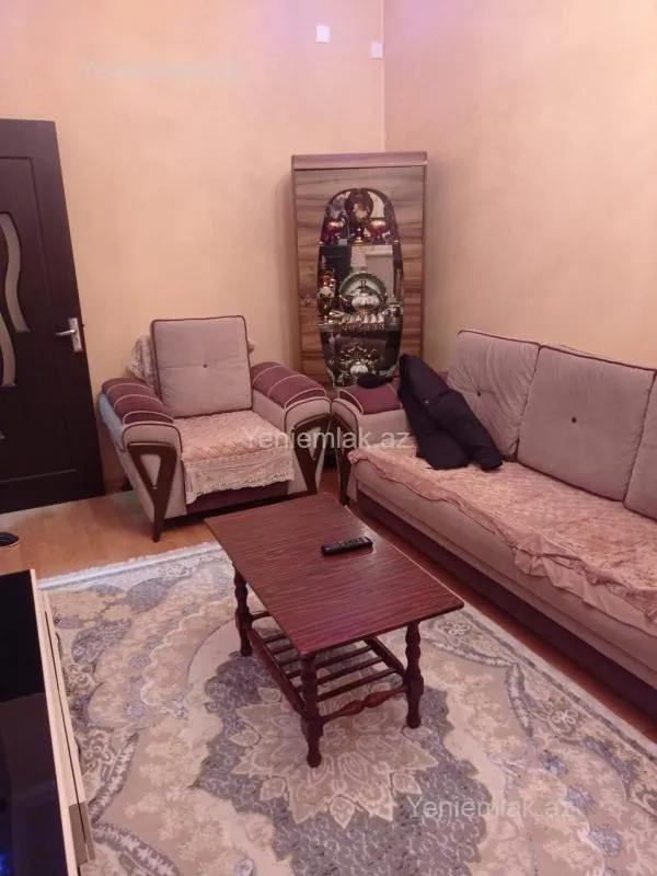 Satılır 2 otaqlı köhnə tikili 55 m²