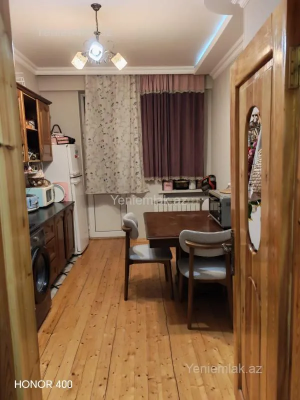 Satılır 2 otaqlı yeni tikili 80 m²