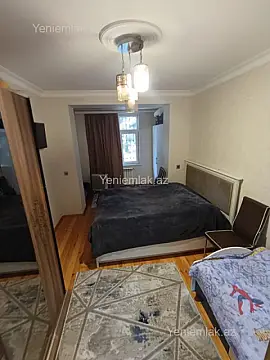 Satılır 2 otaqlı köhnə tikili 60 m²