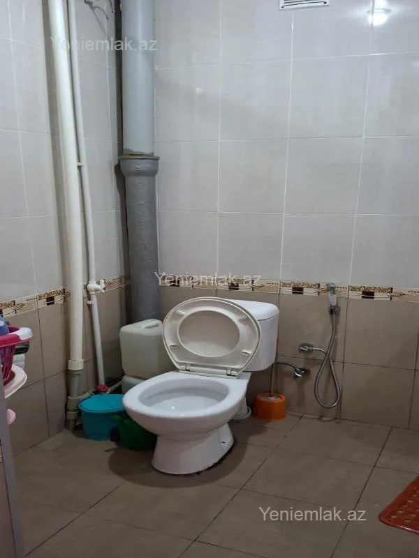 Satılır 3 otaqlı köhnə tikili 60 m²