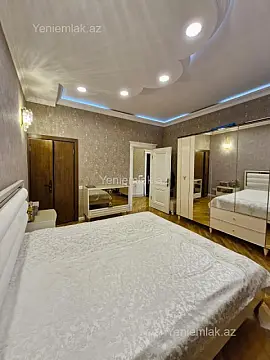 Satılır 2 otaqlı köhnə tikili 90 m²