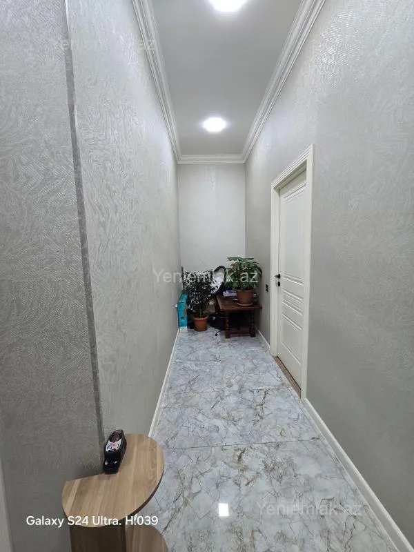 Satılır 2 otaqlı köhnə tikili 56 m²