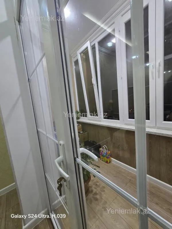 Satılır 2 otaqlı köhnə tikili 56 m²