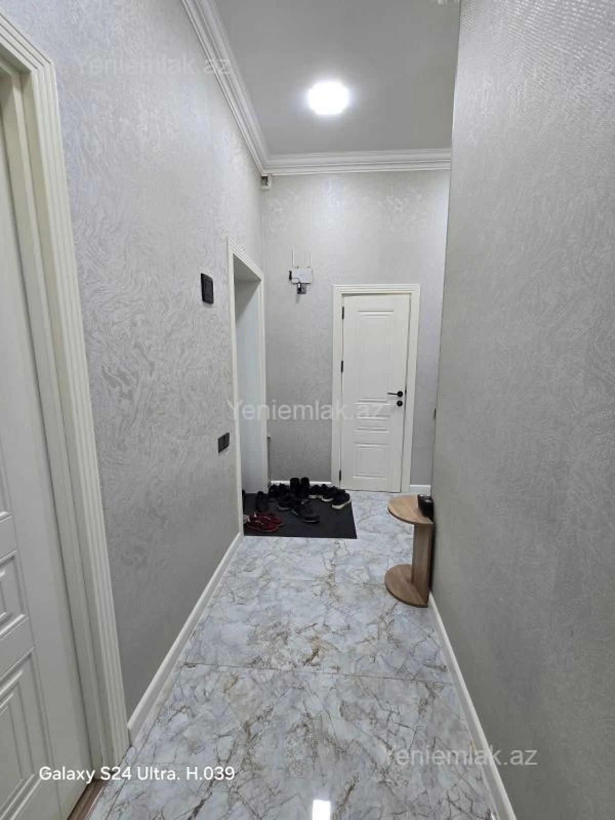 Satılır 2 otaqlı köhnə tikili 56 m²