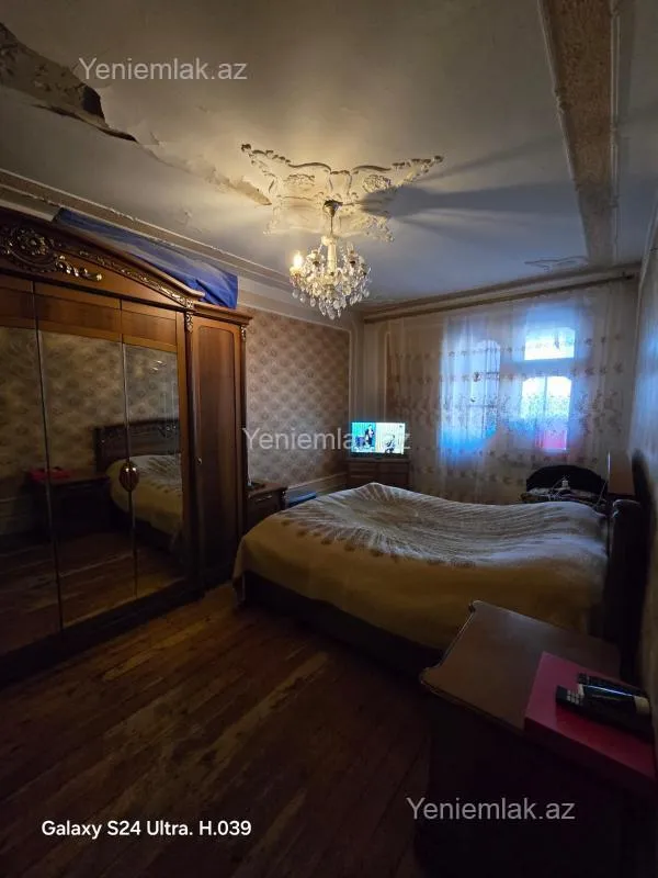 Satılır 4 otaqlı köhnə tikili 90 m²