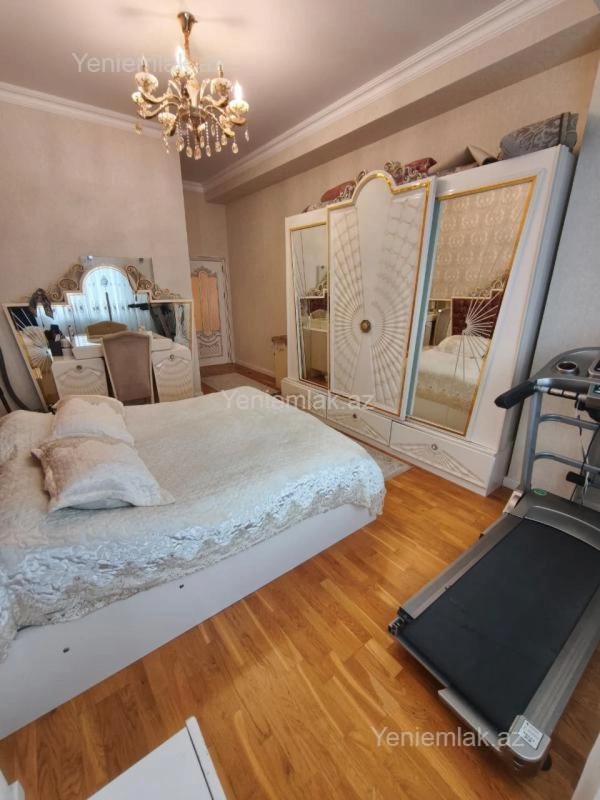 Satılır 3 otaqlı yeni tikili 120 m²