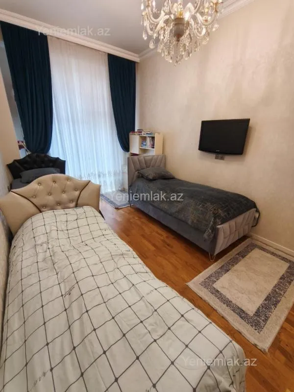 Satılır 3 otaqlı yeni tikili 120 m²