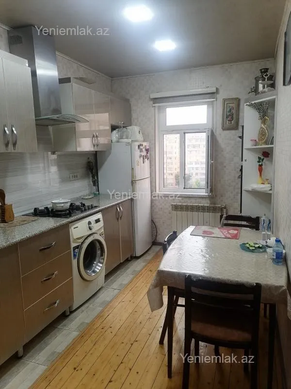 Satılır 3 otaqlı köhnə tikili 78 m²