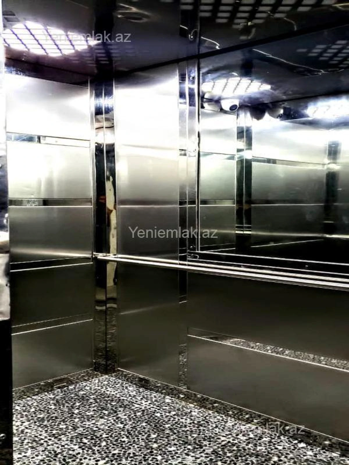 Satılır 3 otaqlı yeni tikili 135 m²