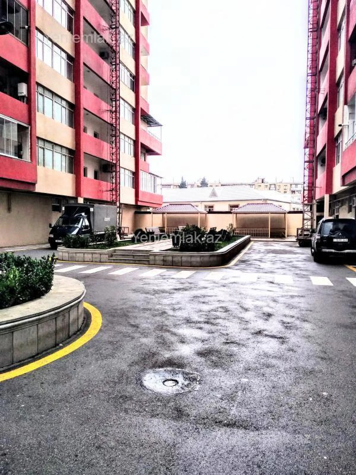 Satılır 3 otaqlı yeni tikili 135 m²