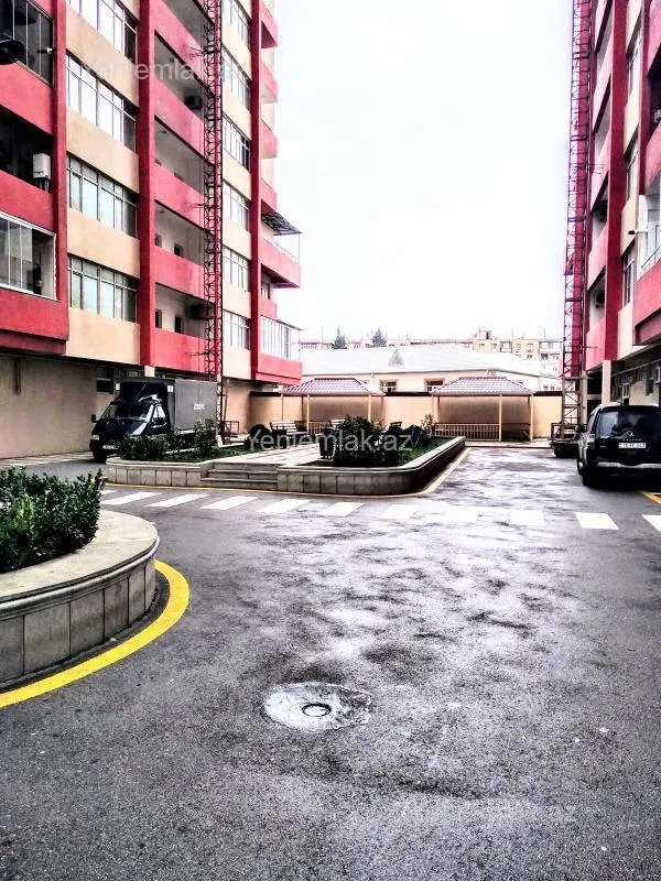 Satılır 3 otaqlı yeni tikili 135 m²