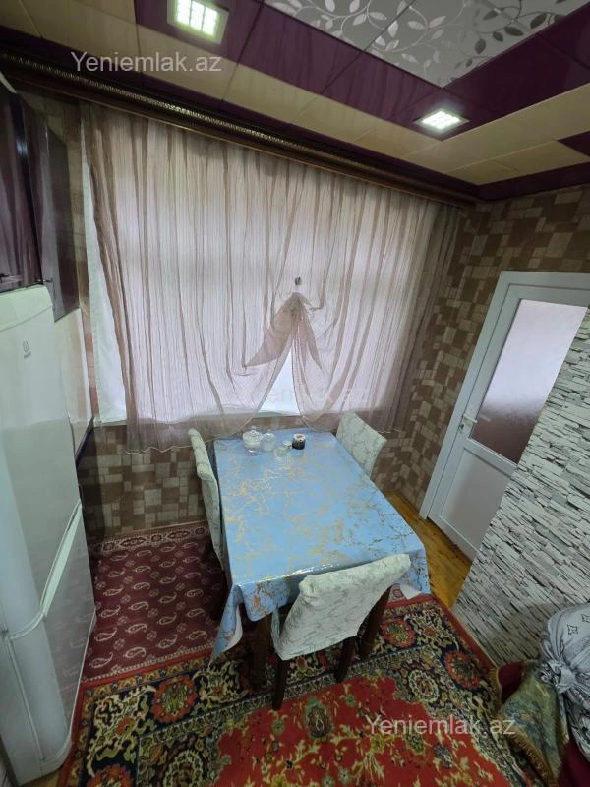 Satılır 3 otaqlı köhnə tikili 75 m²