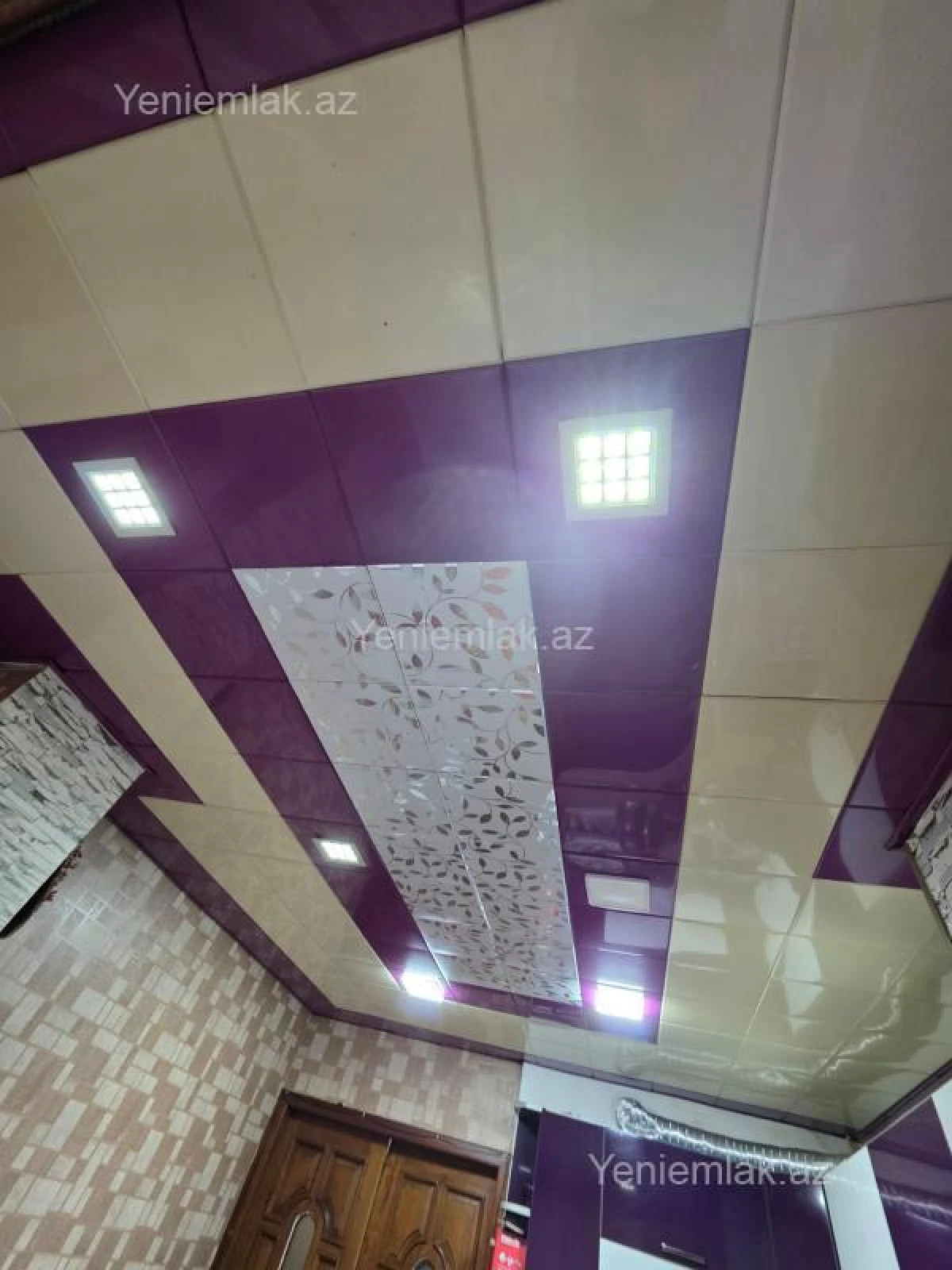 Satılır 3 otaqlı köhnə tikili 75 m²