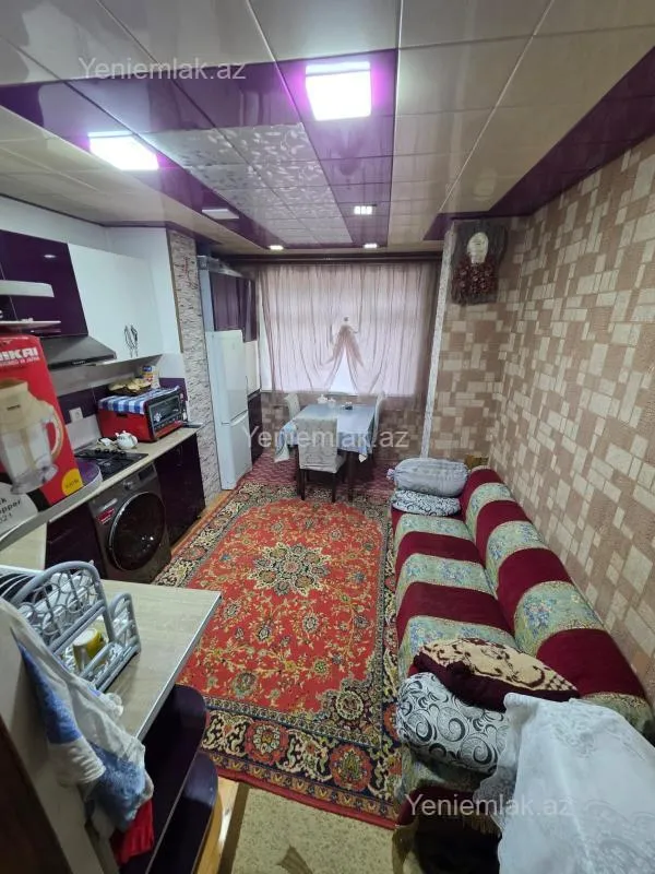 Satılır 3 otaqlı köhnə tikili 75 m²