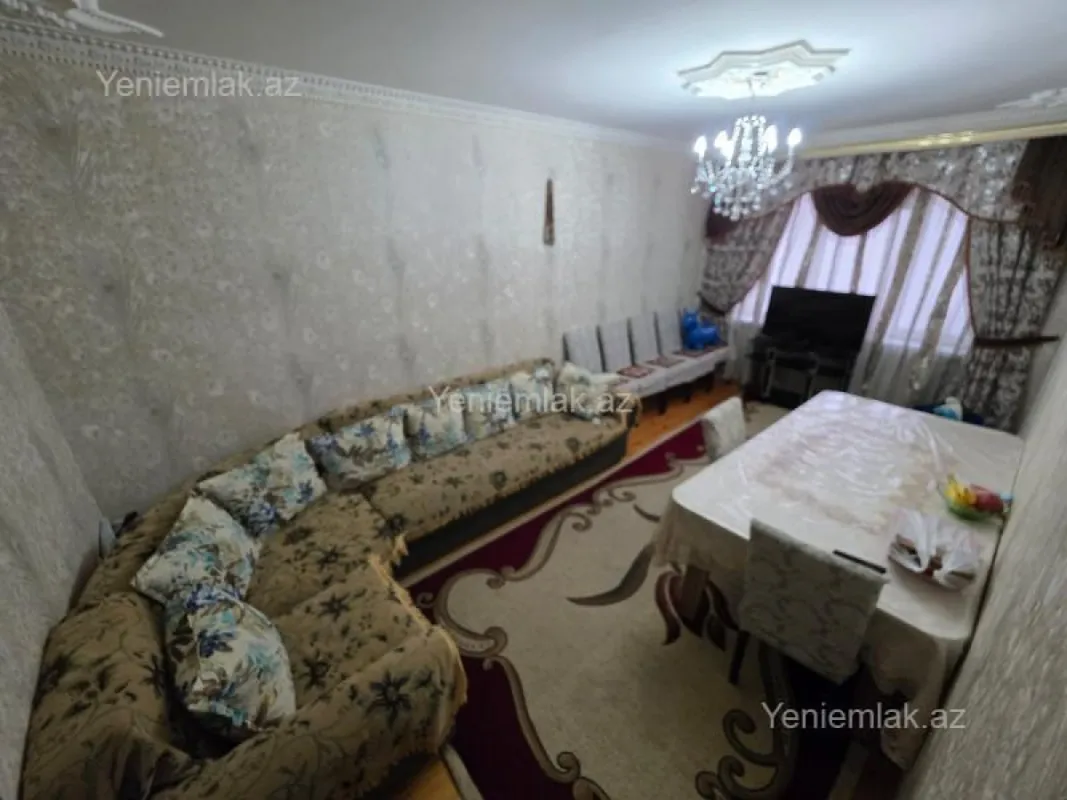 Satılır 3 otaqlı köhnə tikili 75 m²